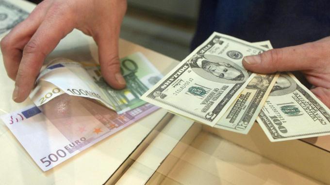 Dollari arrin nivelin me te larte qe prej 2017: Forcohet ndjeshem edhe euro
